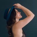 How to Choose the Perfect Accessories for Your Boudoir Photo Shoot